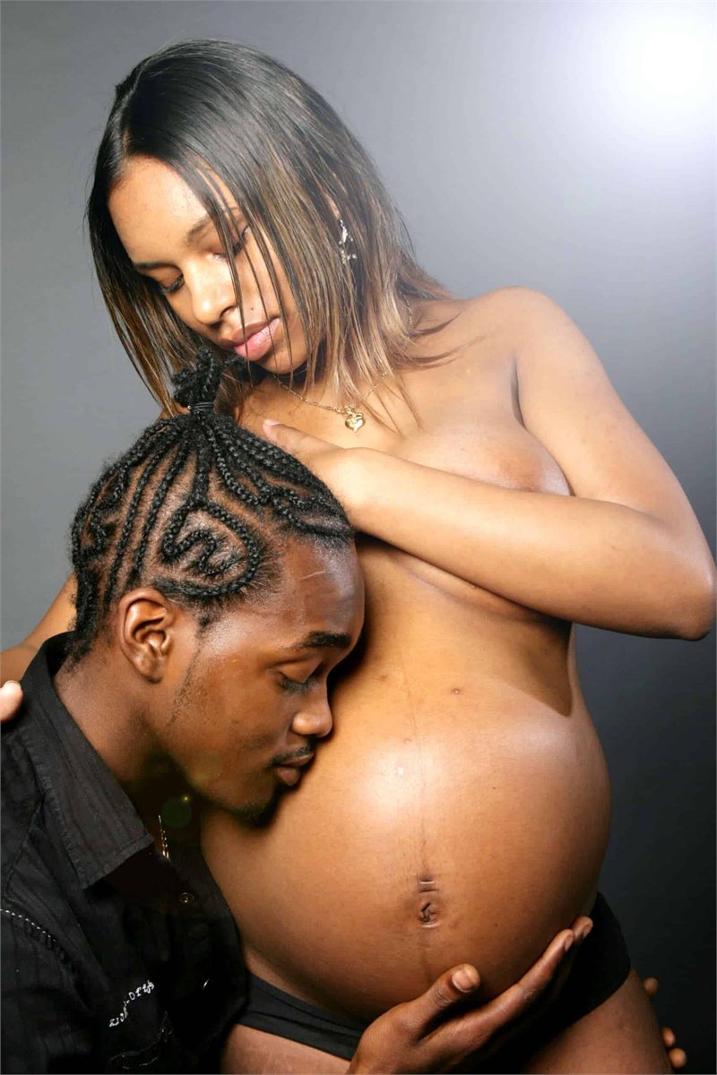 Pregnancy portrait photographed at Studios4u